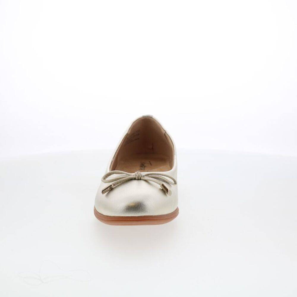 Trotters Womens Dellis Silver Shoes (NWT) - Picture 3 of 7